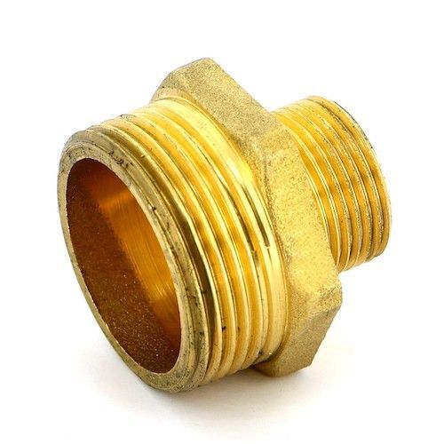 Ниппель-переходник лат. 1 1/4"х3/4" НР-НР