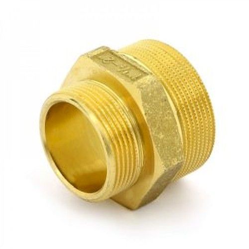 Ниппель-переходник лат. 2 1/2"х1 1/2" НР-НР